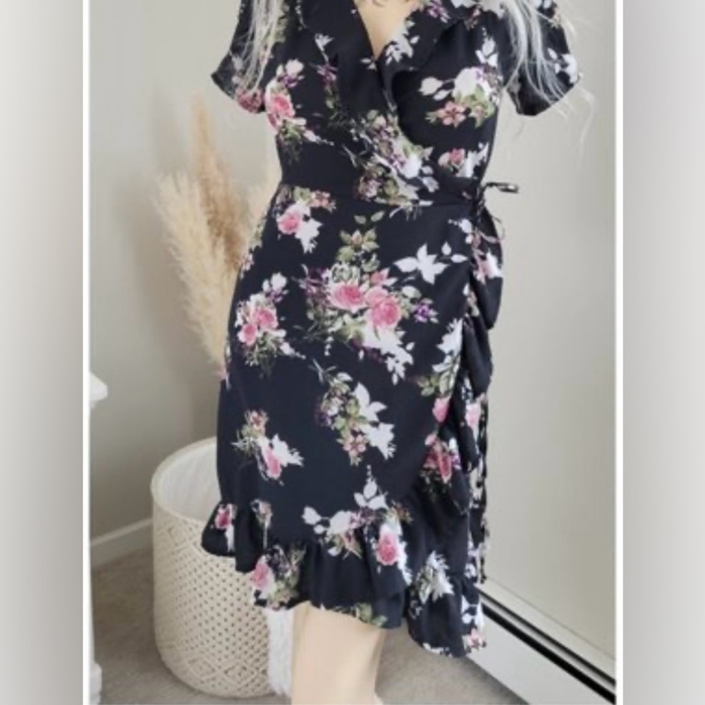 Boutique-Floral Flounce Short Sleeve Wrap Midi Dress-Black-Pink-Multi-NWOT-SzM🌸​ - Picture 5 of 10
